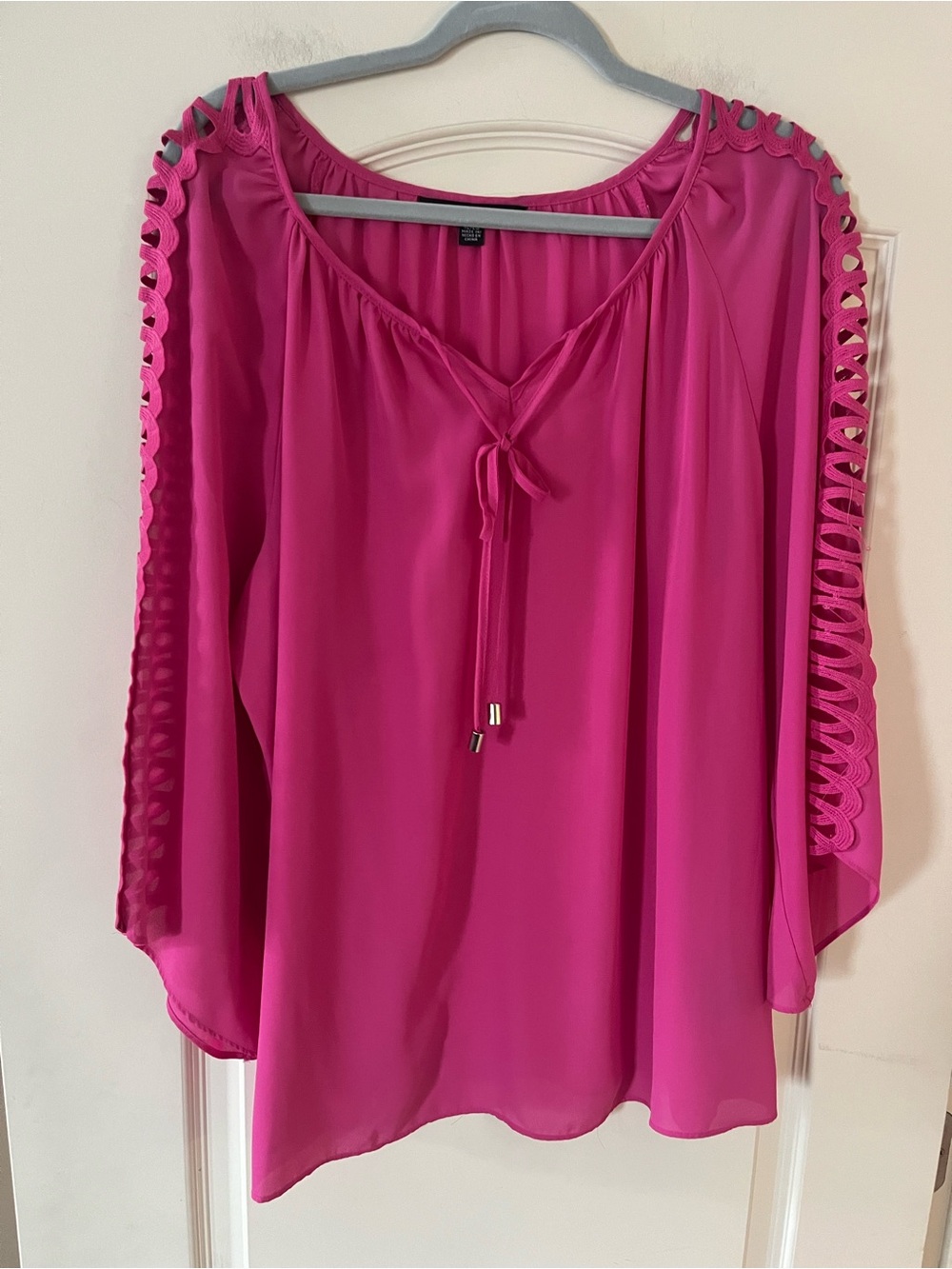 Zac & Rachel Fuchsia Ladder-Sleeve Tie-Neck Blouse Women’s Size XL